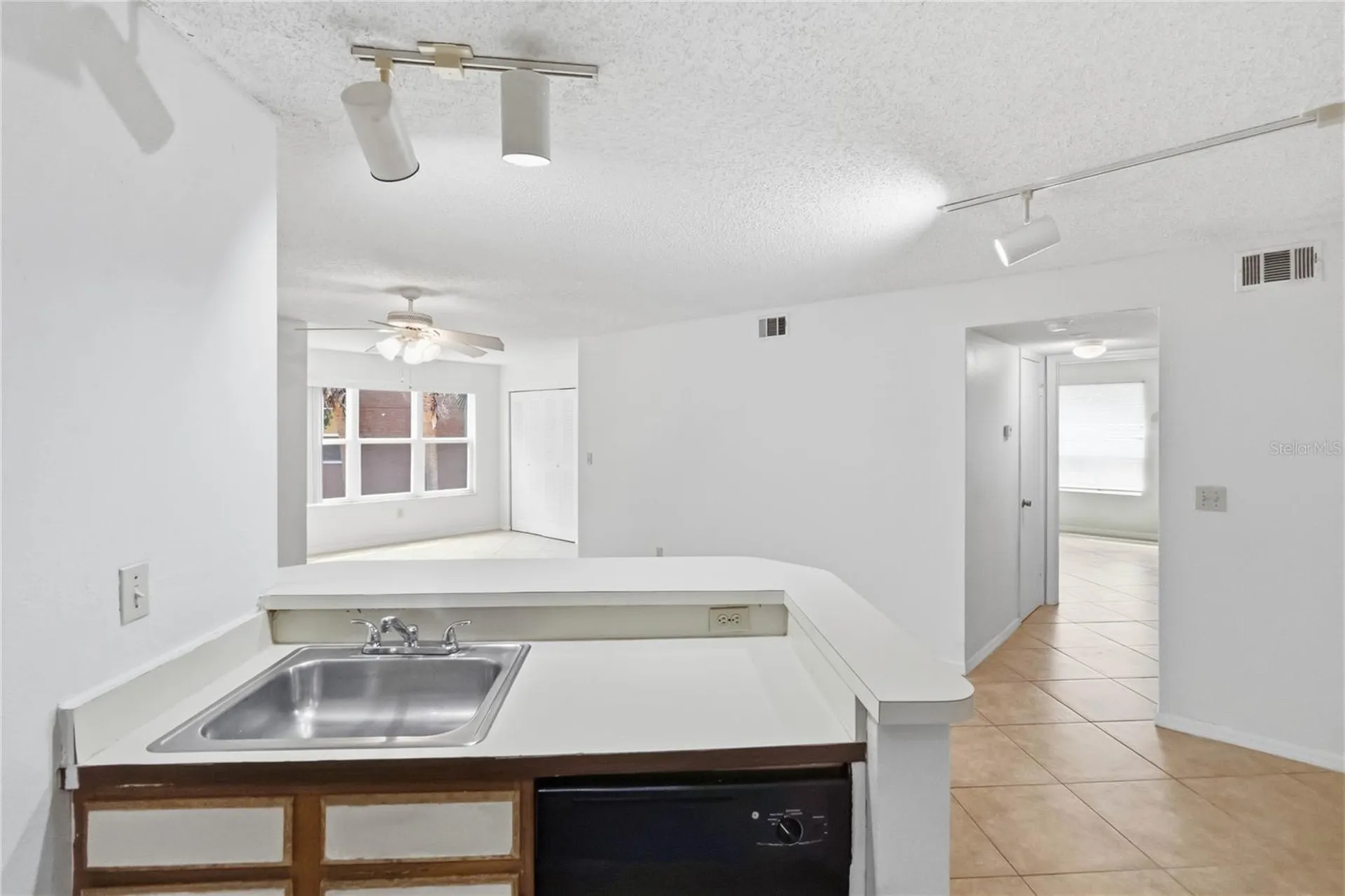 4572 Commander Drive Orlando FL 32822