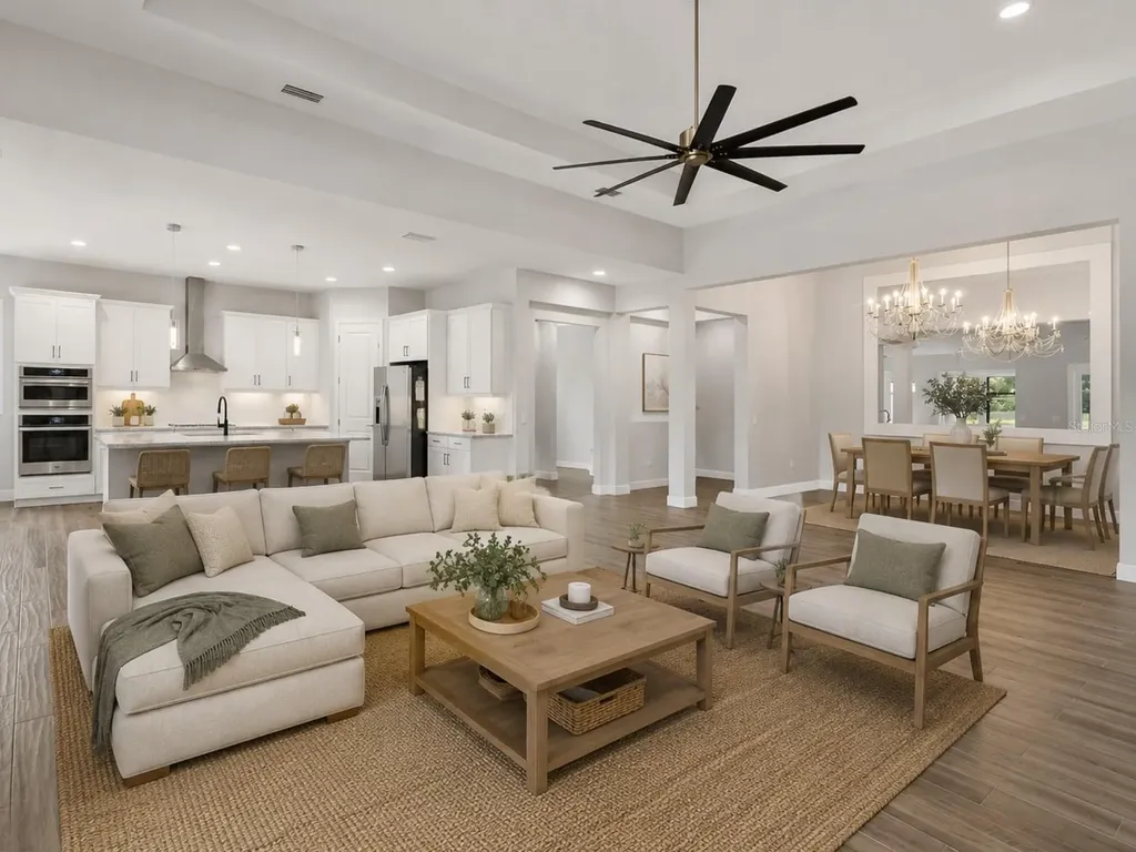 8282 Grande Shores Drive Sarasota FL 34240