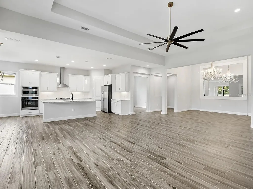 8282 Grande Shores Drive Sarasota FL 34240