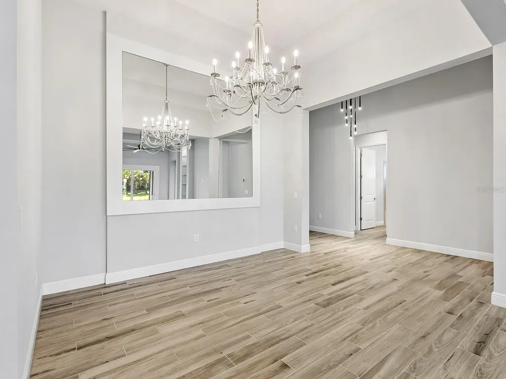8282 Grande Shores Drive Sarasota FL 34240