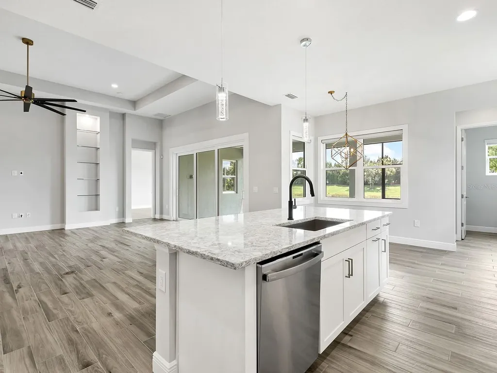 8282 Grande Shores Drive Sarasota FL 34240