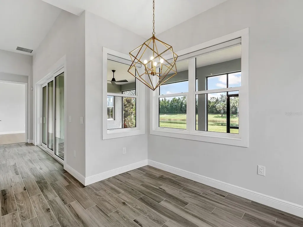 8282 Grande Shores Drive Sarasota FL 34240