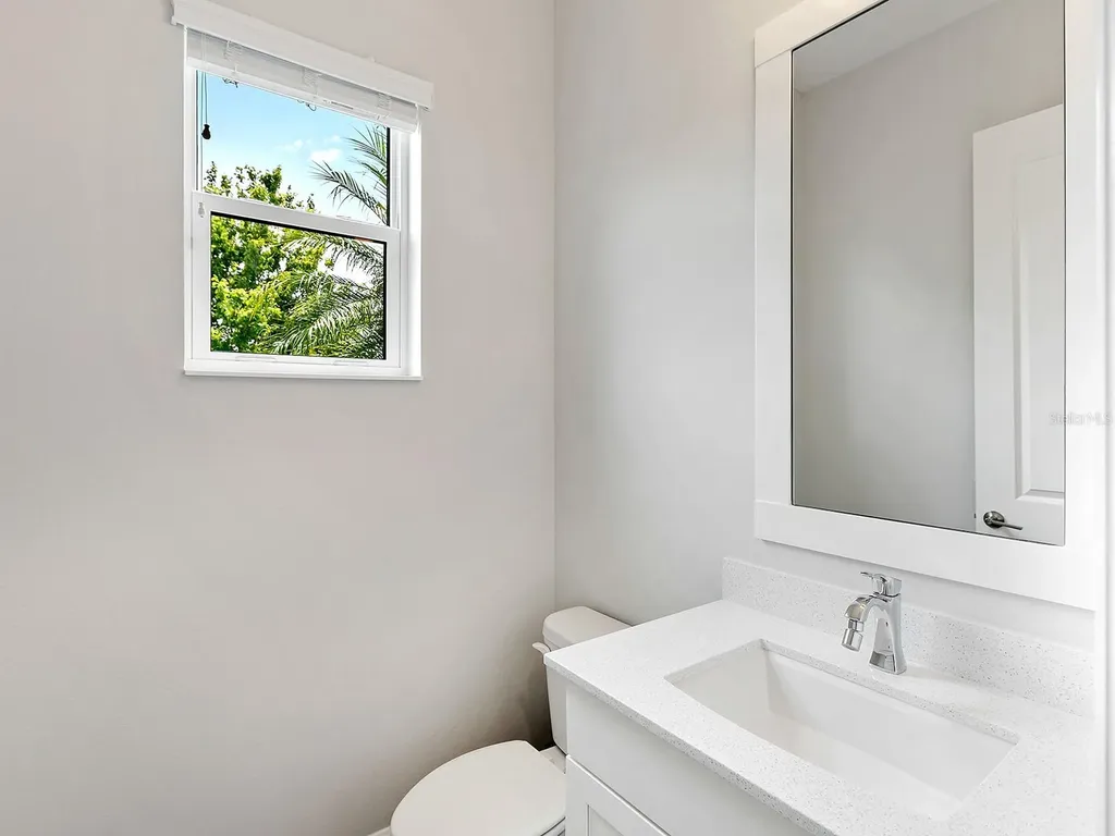 8282 Grande Shores Drive Sarasota FL 34240