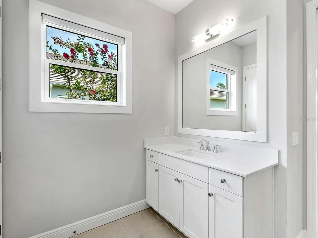 8282 Grande Shores Drive Sarasota FL 34240