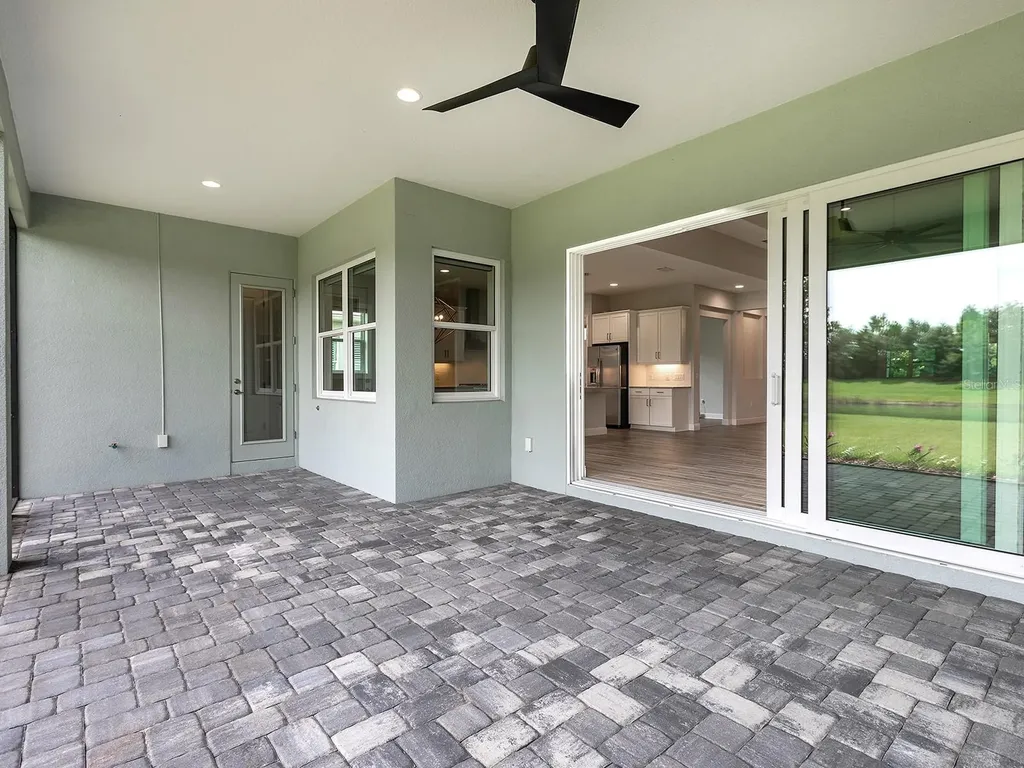 8282 Grande Shores Drive Sarasota FL 34240
