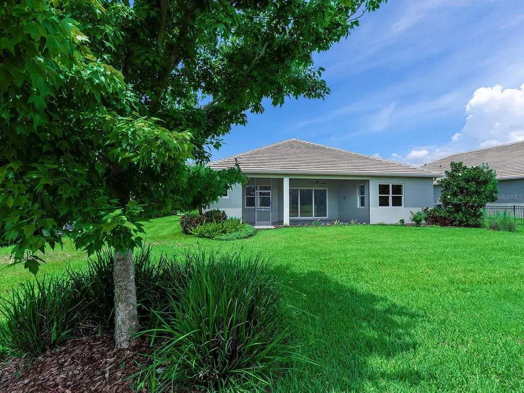 8282 Grande Shores Drive Sarasota FL 34240