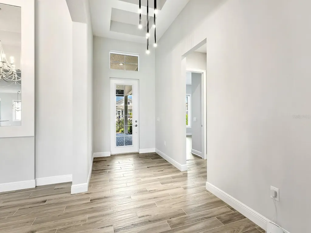 8282 Grande Shores Drive Sarasota FL 34240