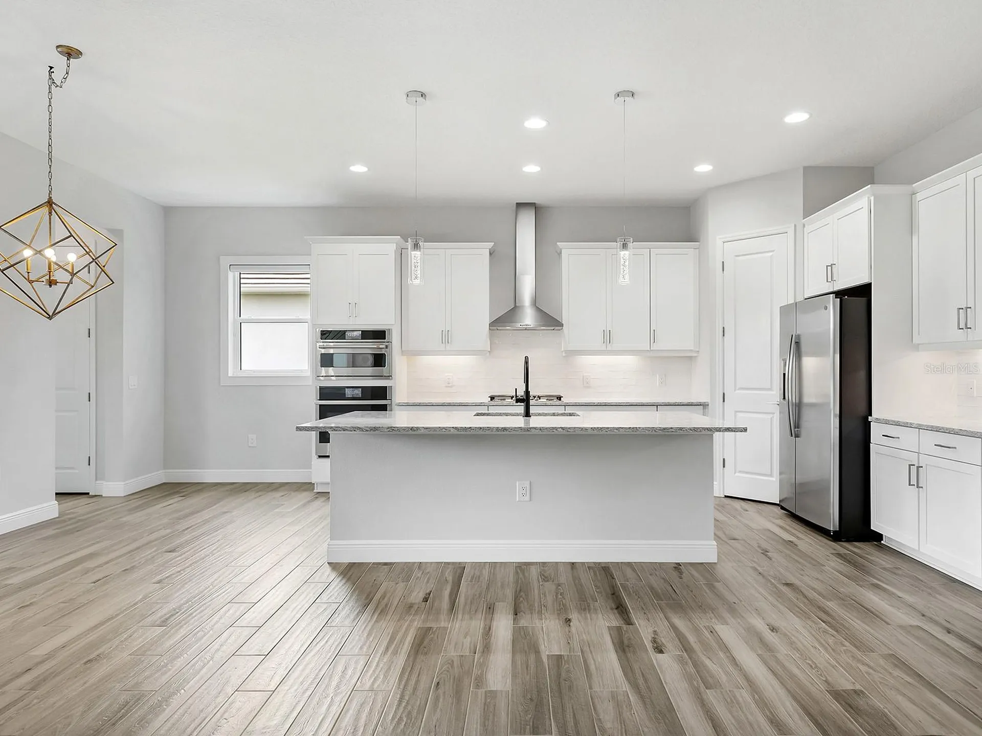8282 Grande Shores Drive Sarasota FL 34240
