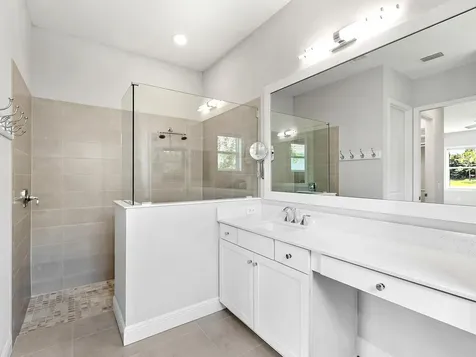 8282 Grande Shores Drive Sarasota FL 34240