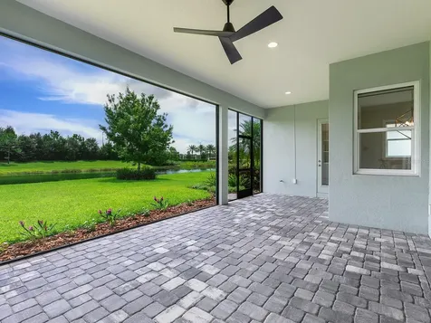 8282 Grande Shores Drive Sarasota FL 34240