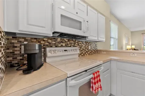 104 Club Villas Lane Kissimmee FL 34744