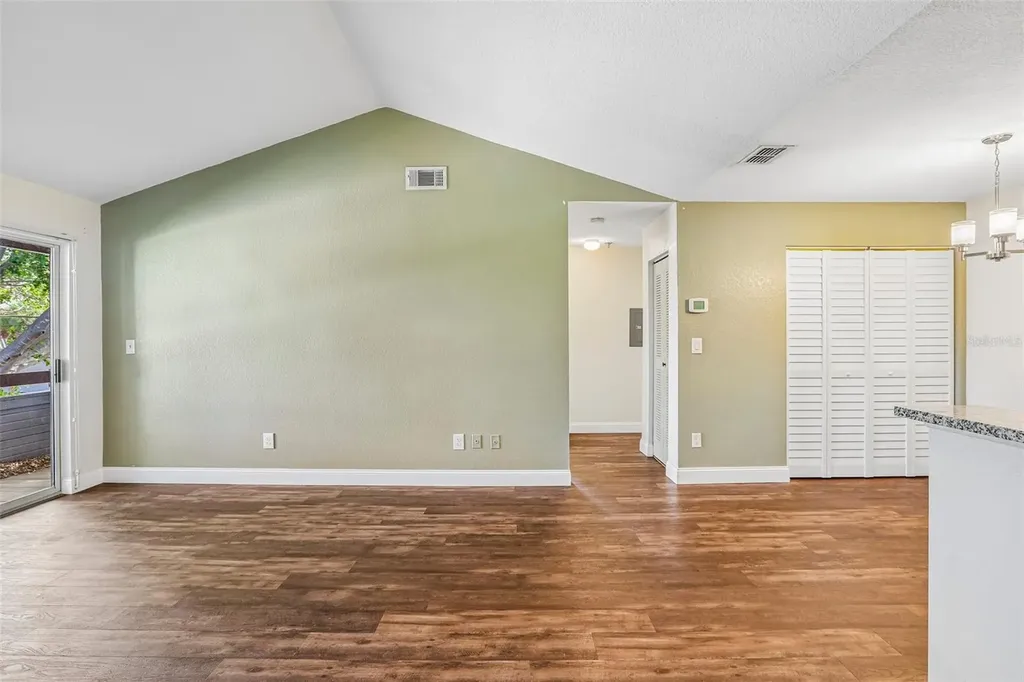 10263 Gandy Boulevard N St Petersburg FL 33702