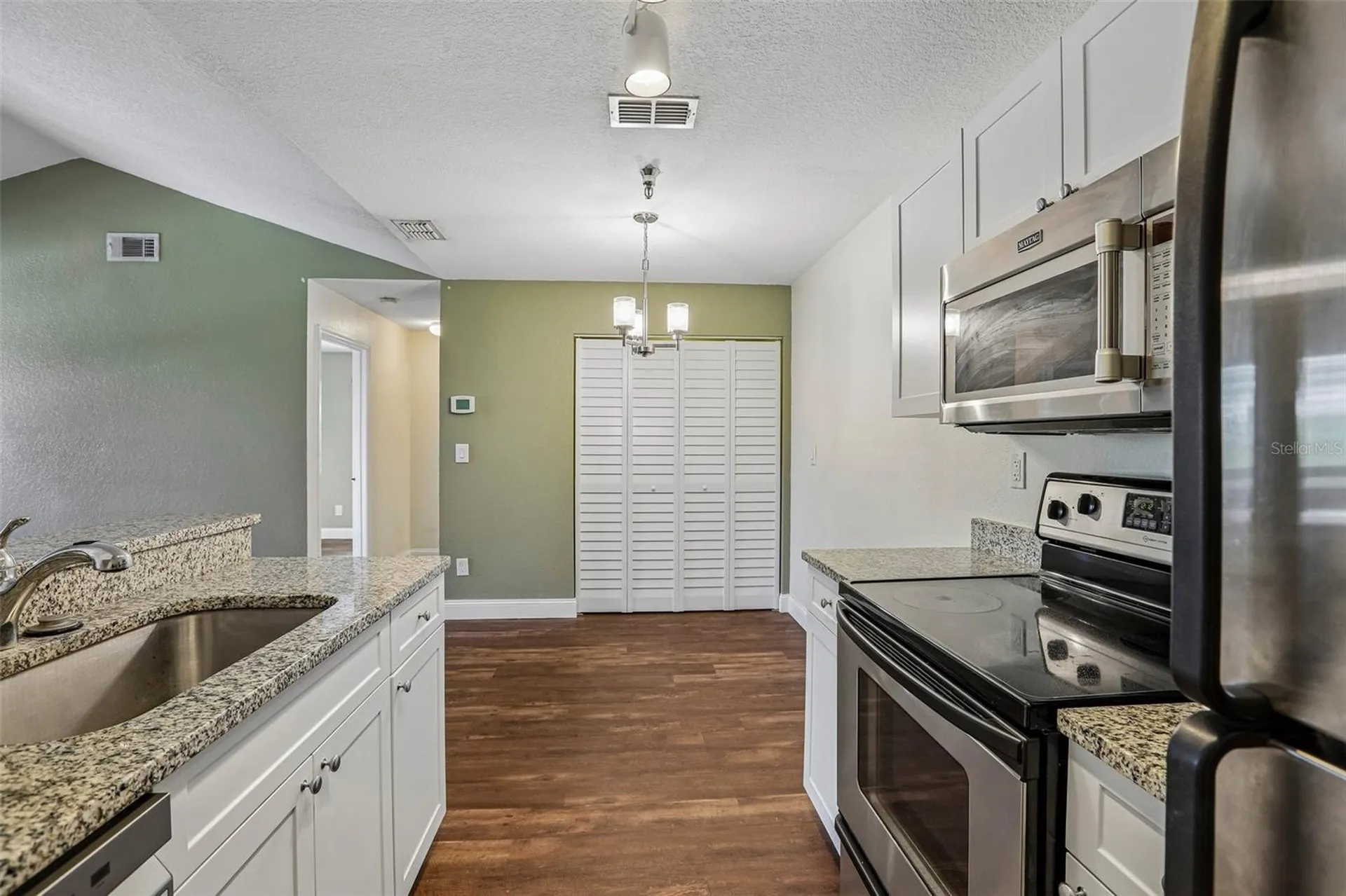 10263 Gandy Boulevard N St Petersburg FL 33702