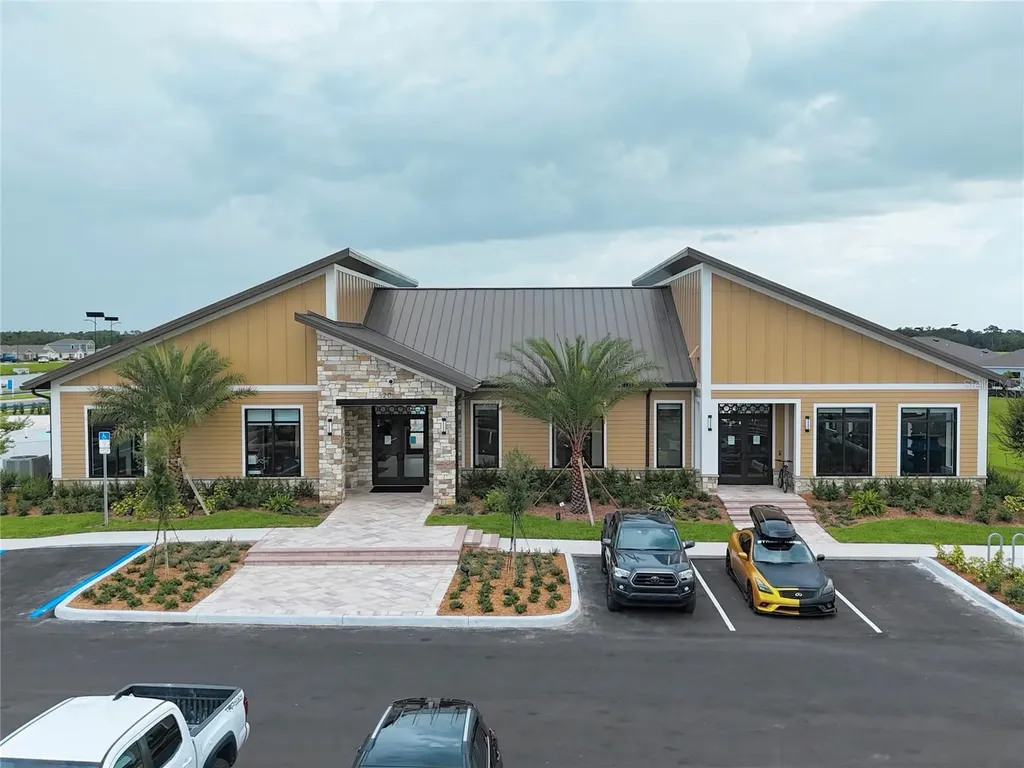 2711 Pioneer Trail Eagle Lake FL 33839