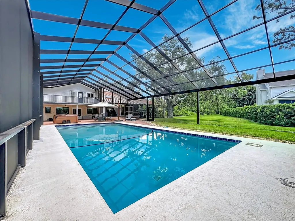 8005 17th Avenue W Bradenton FL 34209