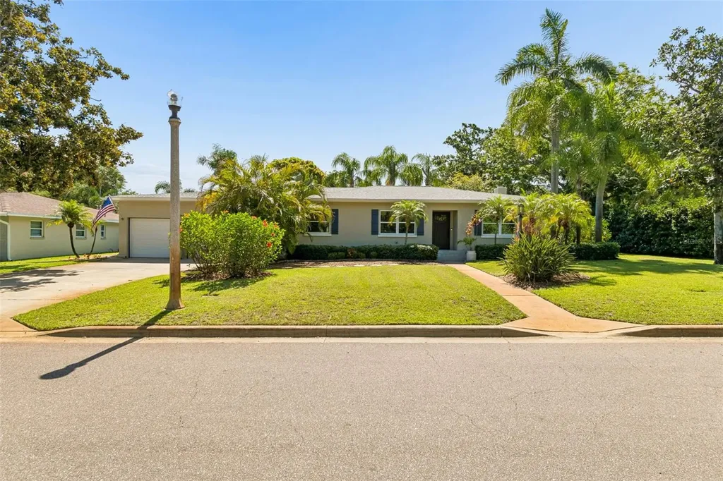 1743 Eagles Nest Drive Belleair FL 33756