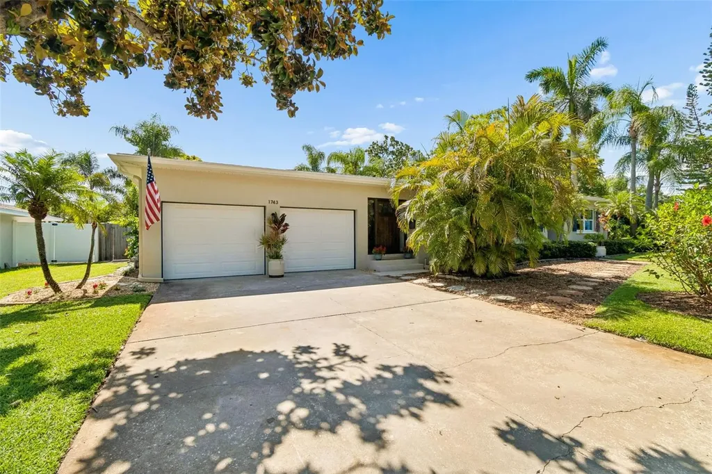 1743 Eagles Nest Drive Belleair FL 33756