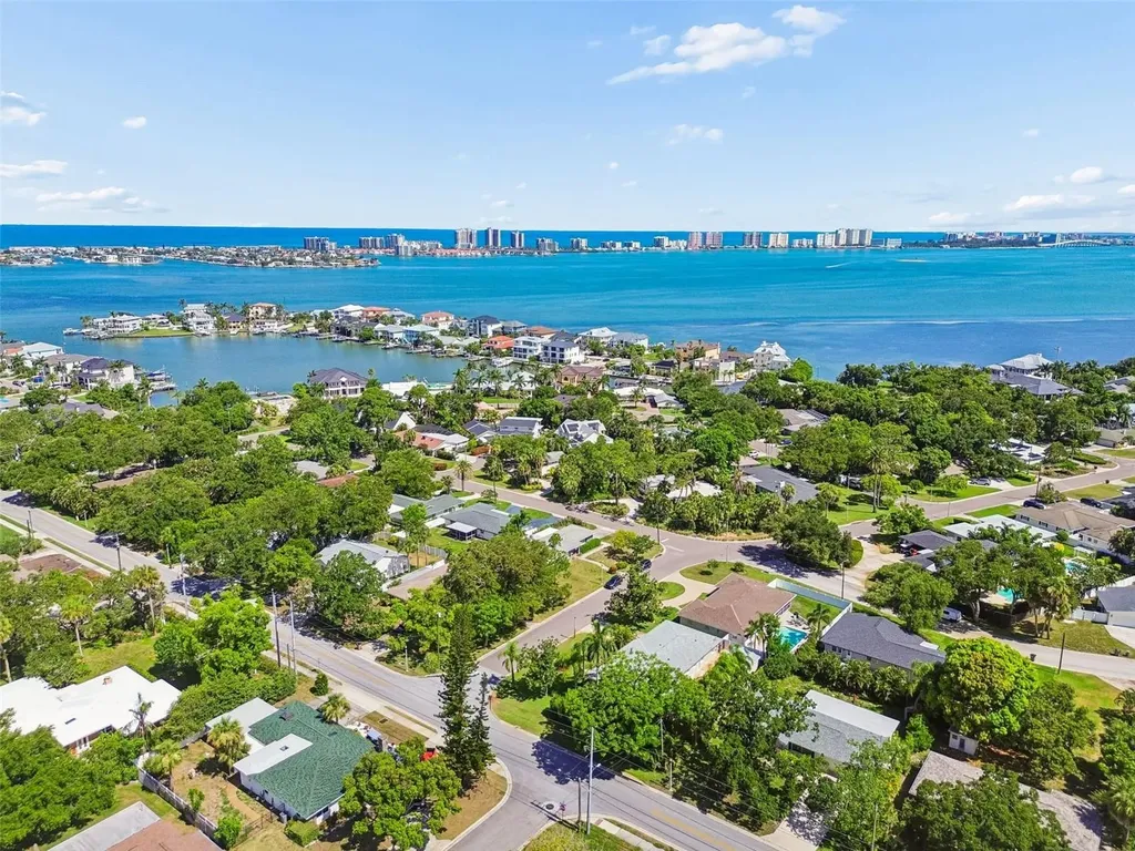 1743 Eagles Nest Drive Belleair FL 33756