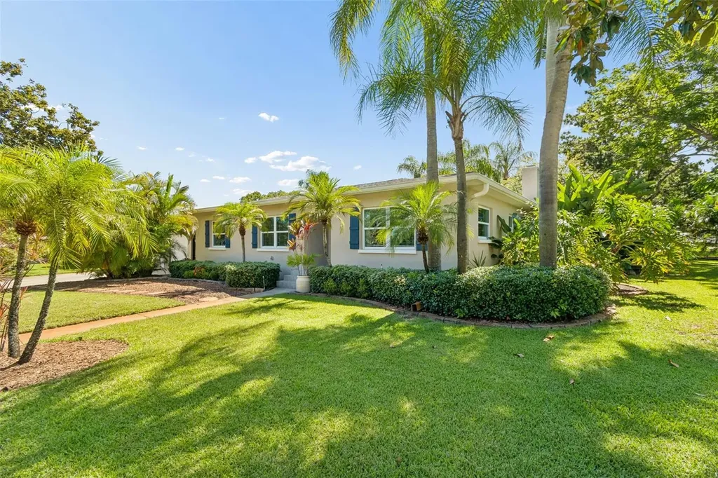 1743 Eagles Nest Drive Belleair FL 33756