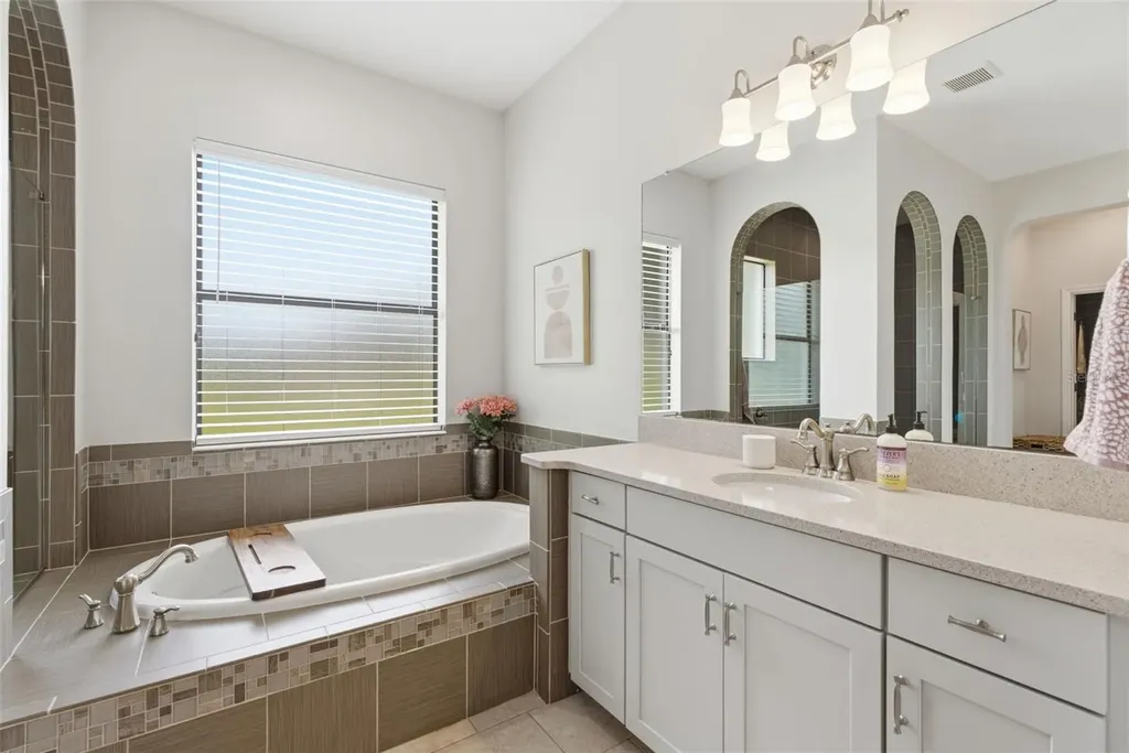 17909 Howsmoor Place Lutz FL 33559