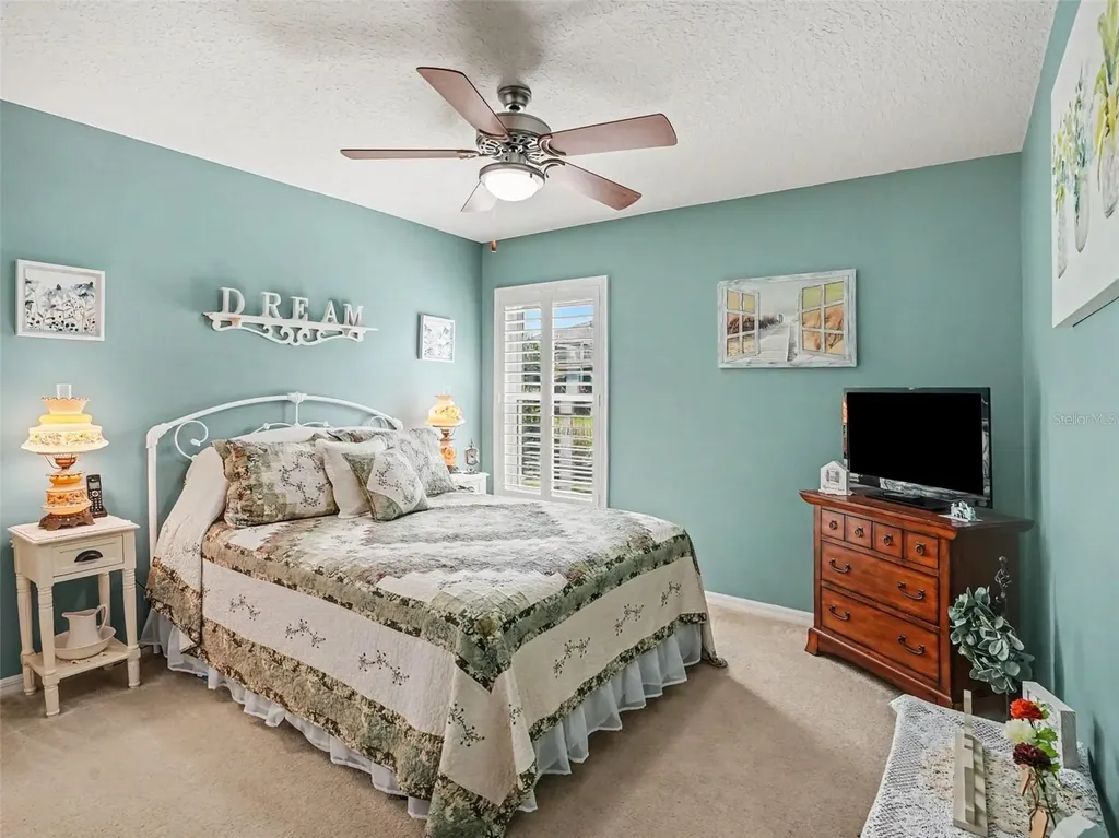 5366 Indian Ocean Loop Tavares FL 32778