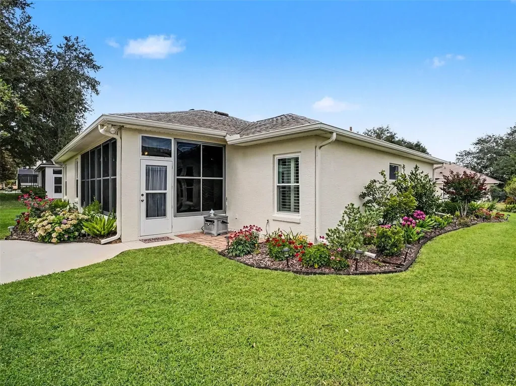5366 Indian Ocean Loop Tavares FL 32778