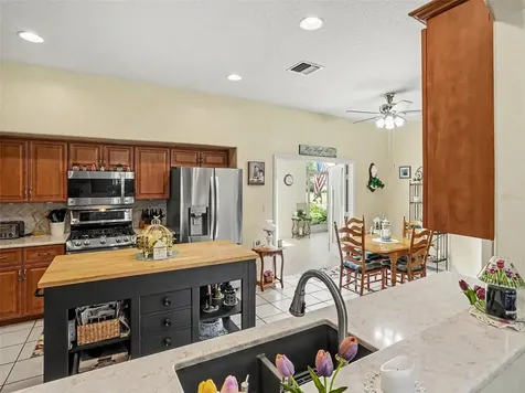 5366 Indian Ocean Loop Tavares FL 32778