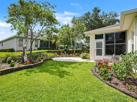 5366 Indian Ocean Loop Tavares FL 32778