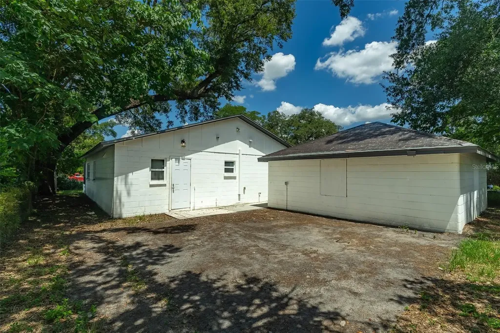8115 N Semmes Street Tampa FL 33604