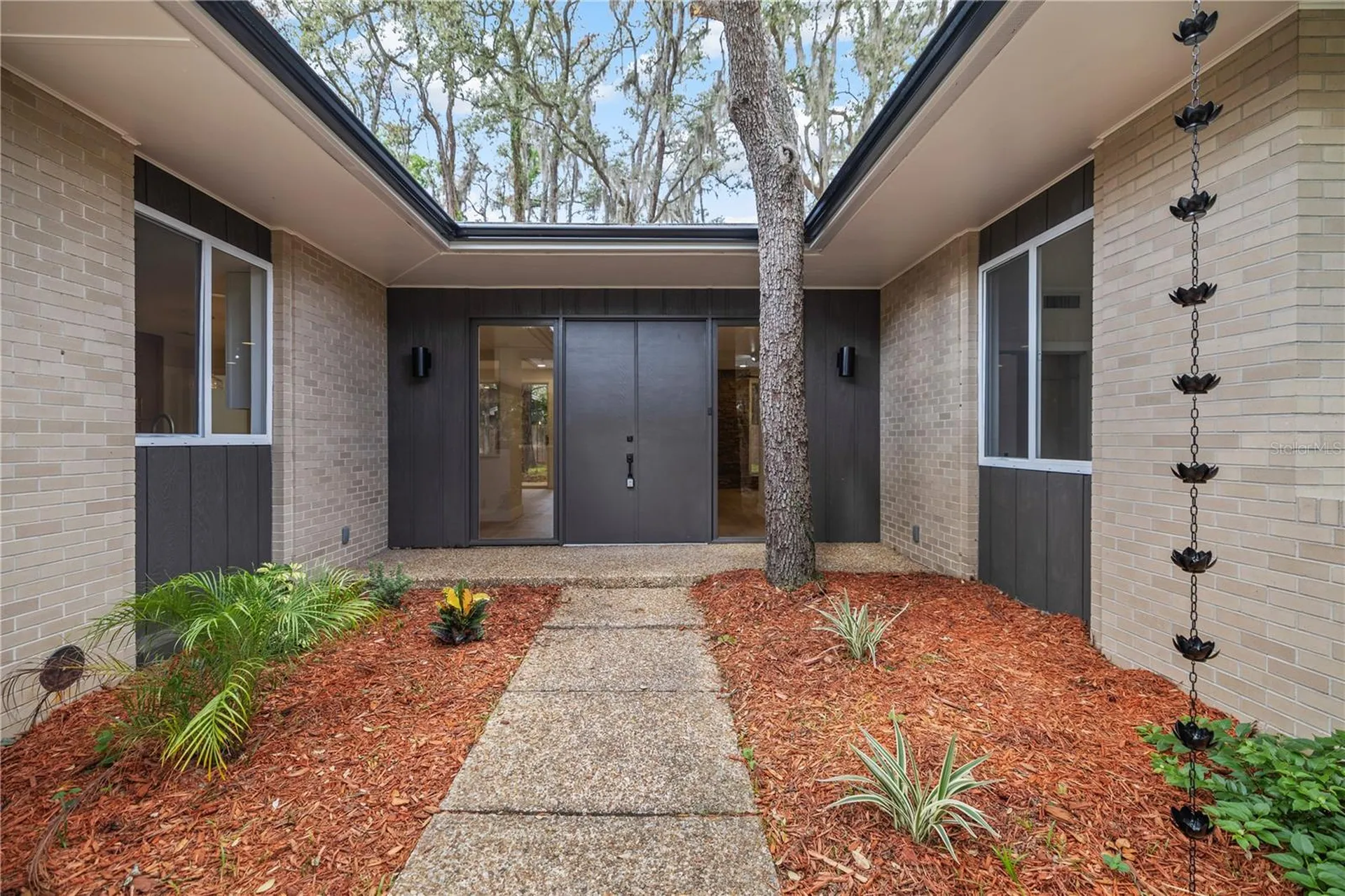 426 Fern Cliff Avenue Tampa FL 33617
