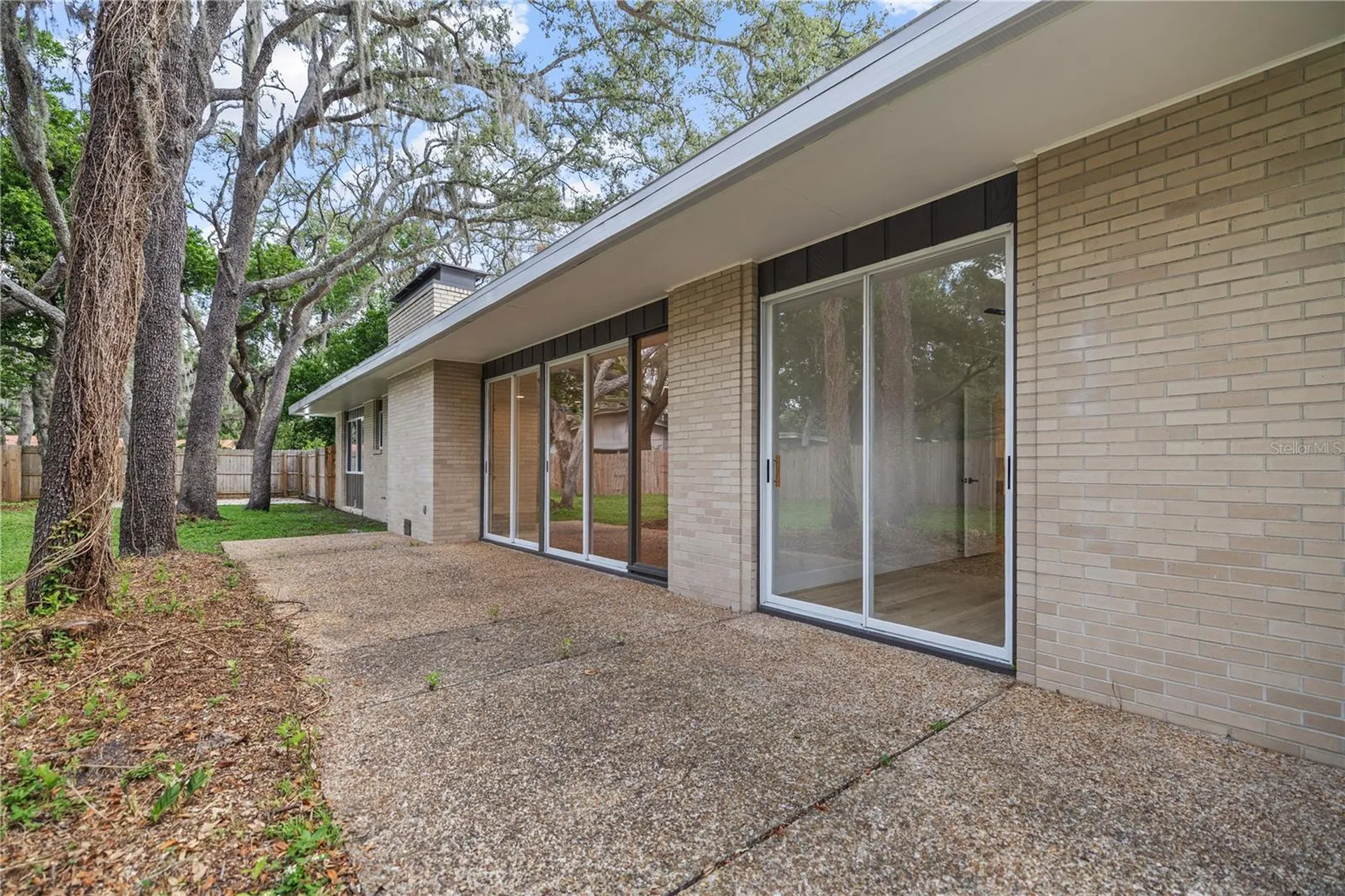 426 Fern Cliff Avenue Tampa FL 33617