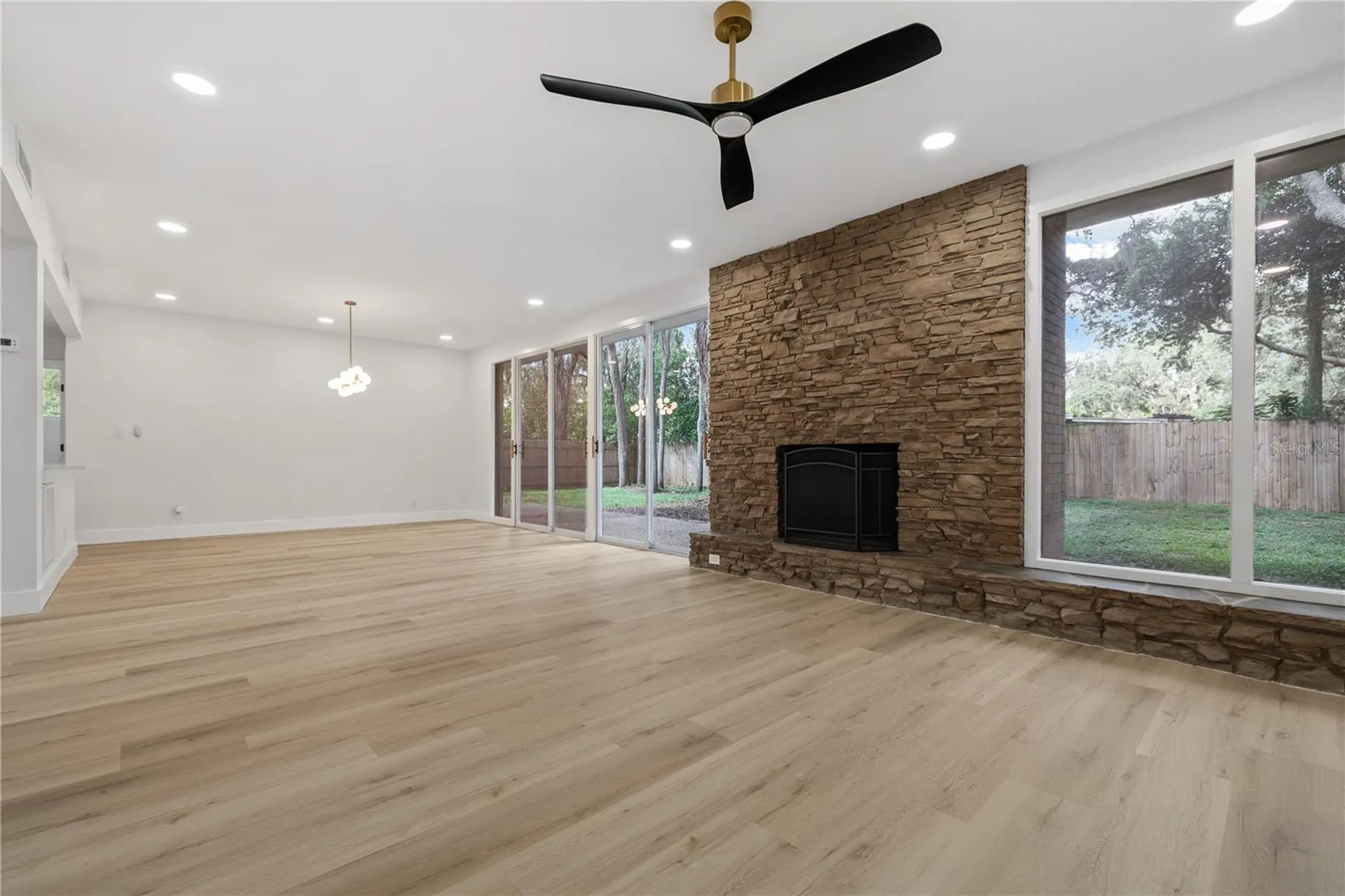 426 Fern Cliff Avenue Tampa FL 33617
