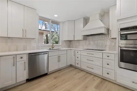 426 Fern Cliff Avenue Tampa FL 33617