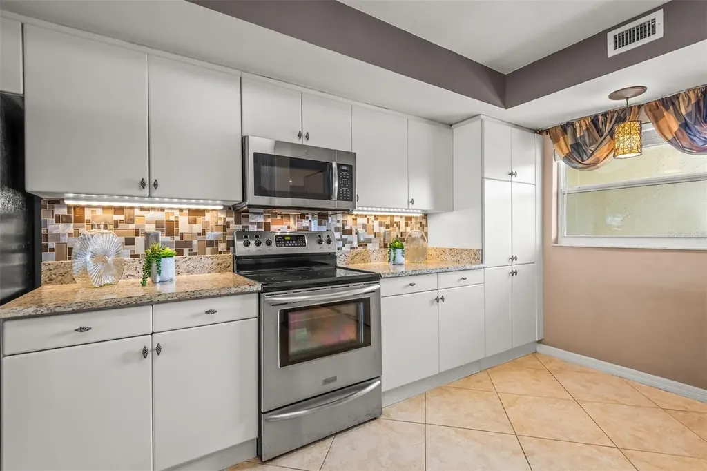 533 Marina Point Drive Daytona Beach FL 32114
