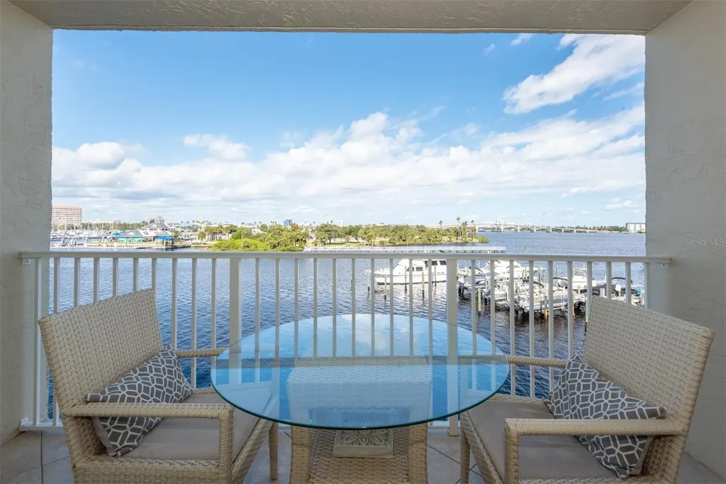 533 Marina Point Drive Daytona Beach FL 32114