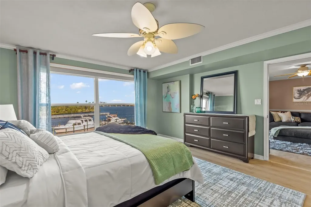 533 Marina Point Drive Daytona Beach FL 32114