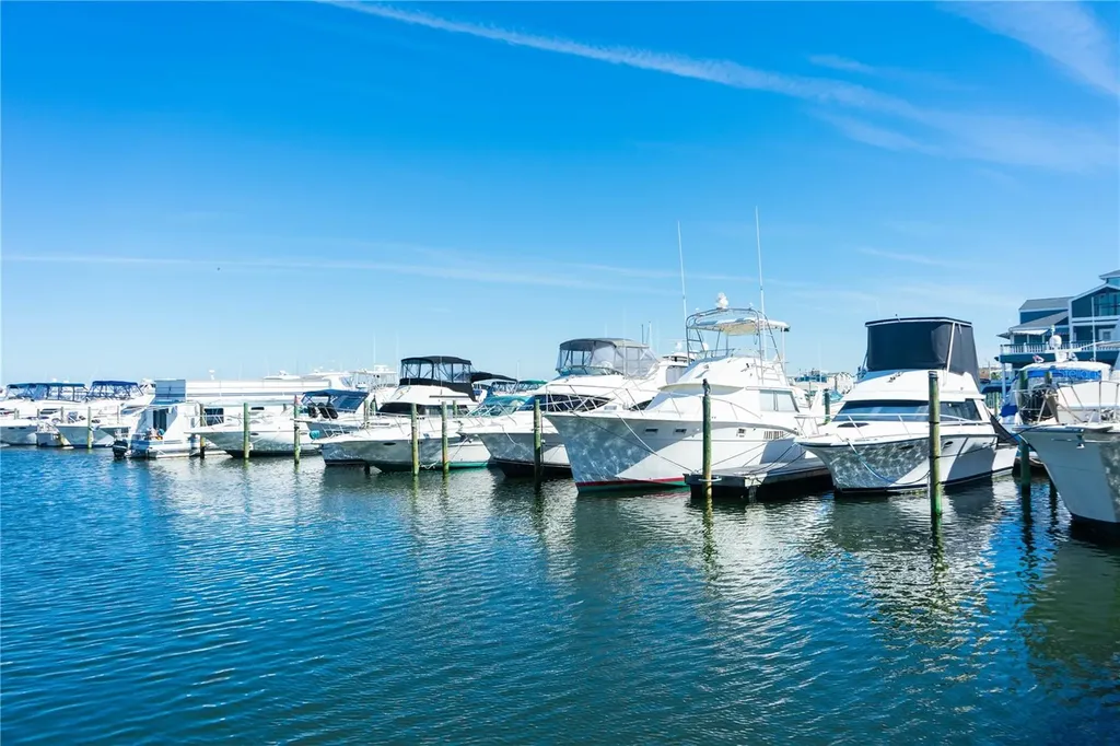 533 Marina Point Drive Daytona Beach FL 32114