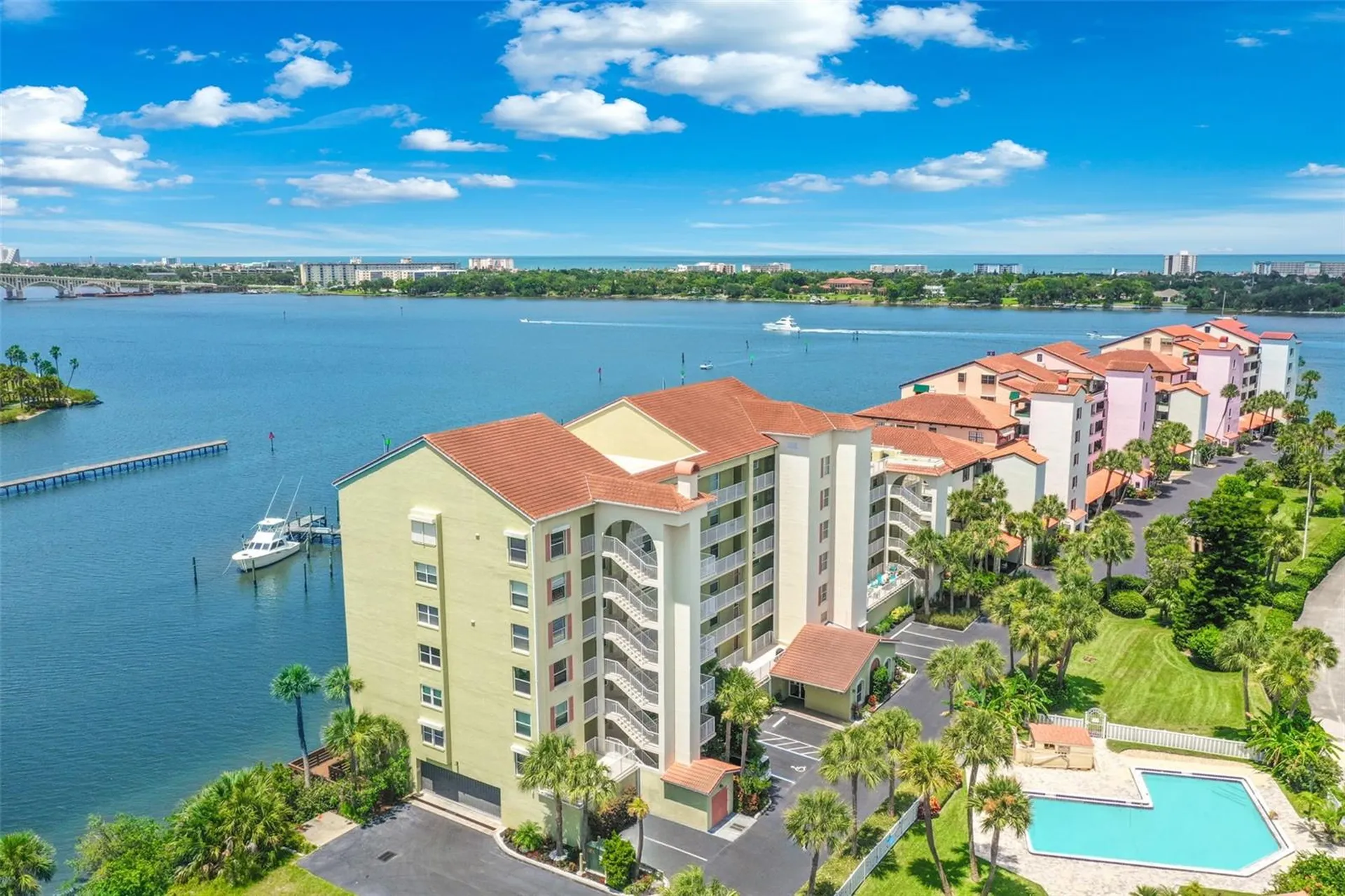 533 Marina Point Drive Daytona Beach FL 32114