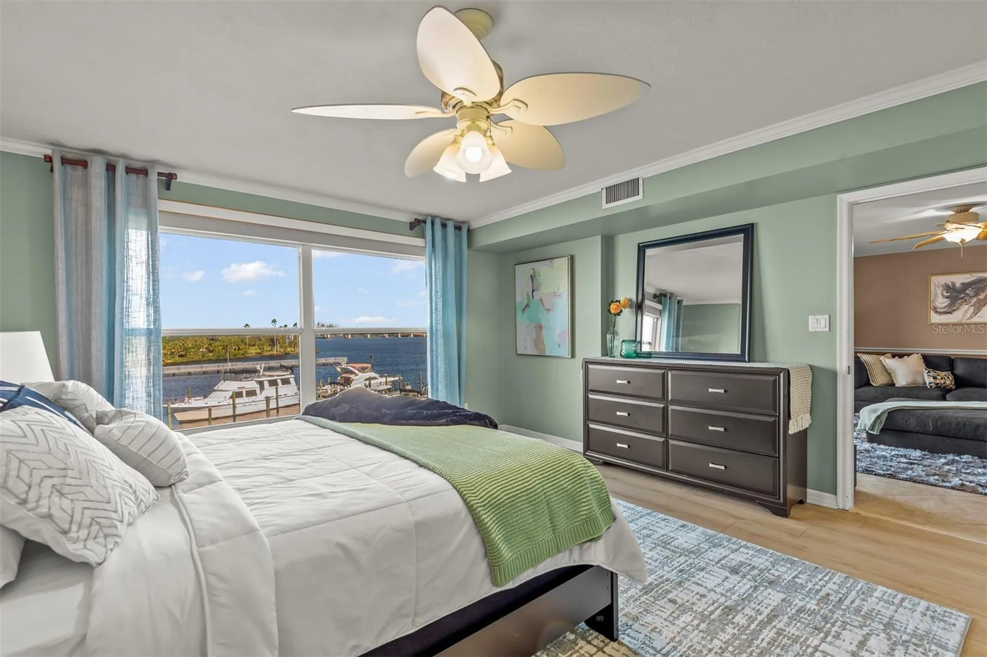 533 Marina Point Drive Daytona Beach FL 32114