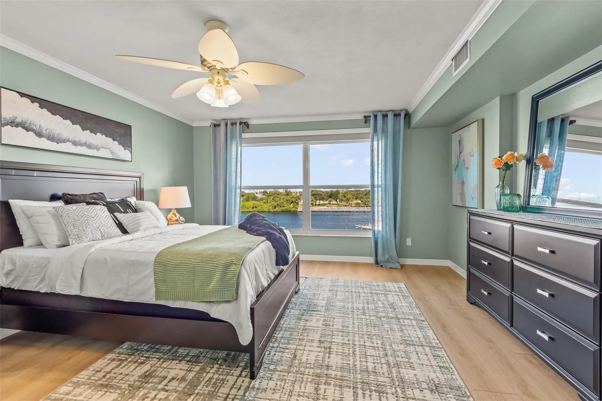 533 Marina Point Drive Daytona Beach FL 32114