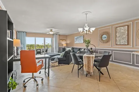 533 Marina Point Drive Daytona Beach FL 32114