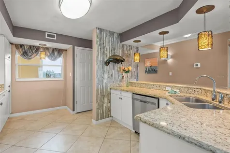 533 Marina Point Drive Daytona Beach FL 32114