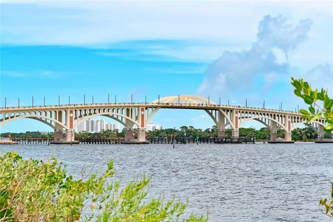 533 Marina Point Drive Daytona Beach FL 32114