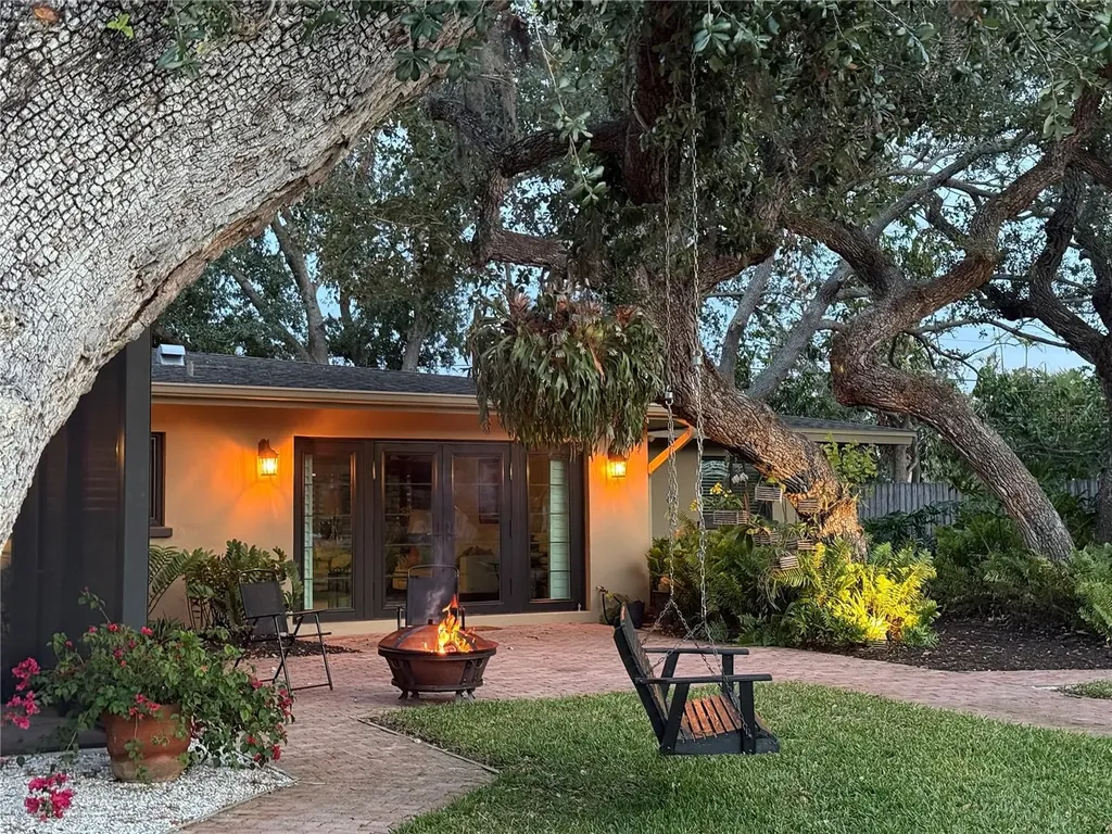 1827 Baywood Drive Sarasota FL 34231