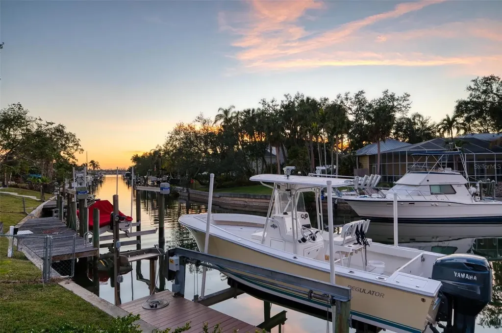 1827 Baywood Drive Sarasota FL 34231