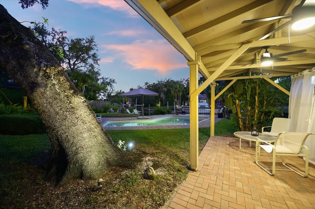 1827 Baywood Drive Sarasota FL 34231
