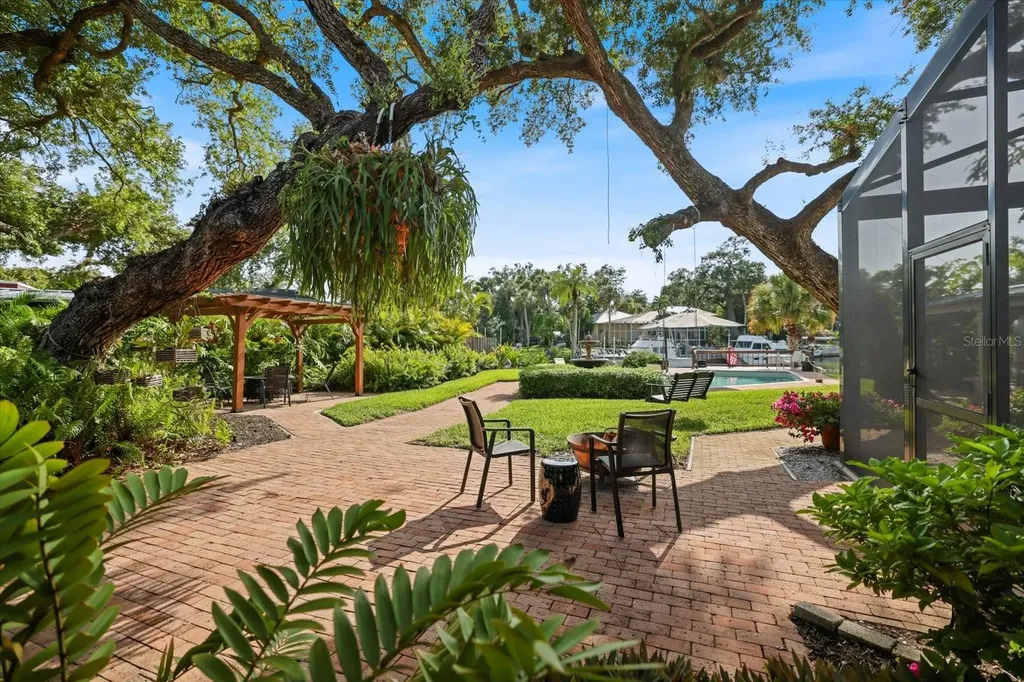 1827 Baywood Drive Sarasota FL 34231