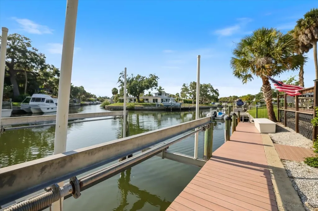 1827 Baywood Drive Sarasota FL 34231
