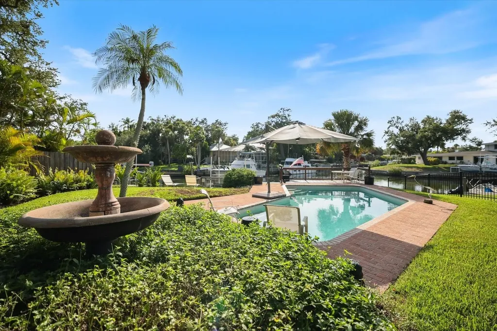 1827 Baywood Drive Sarasota FL 34231