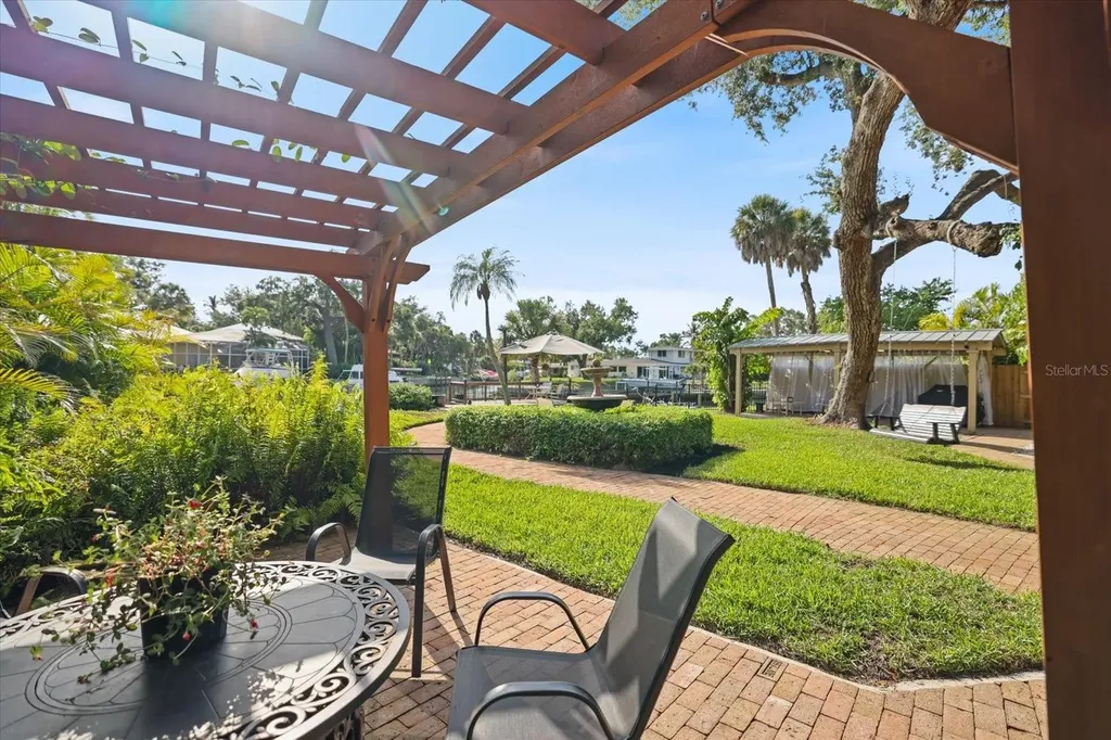1827 Baywood Drive Sarasota FL 34231